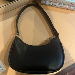 Simple black shoulder bag